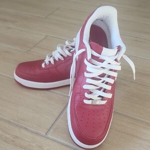 Classic Red Men's Sneakers